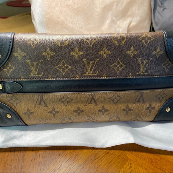 Louis Vuitton Reverse Monogram Triangle Softy Bag - Picture 15 of 16